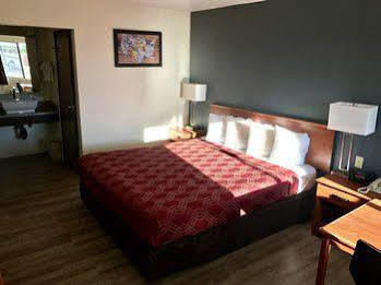 Econo Lodge University Arena Σάρλοτσβιλ Εξωτερικό φωτογραφία