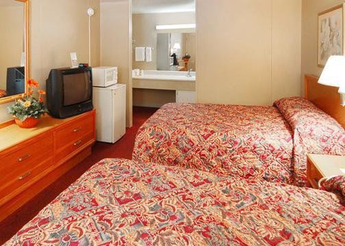 Econo Lodge University Arena Σάρλοτσβιλ Δωμάτιο φωτογραφία